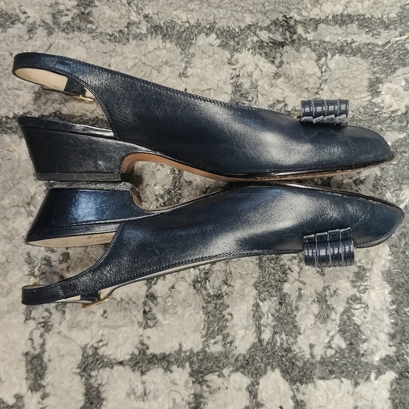 Salvatore Farragamo sling back wedge size 5 - Picture 2 of 7